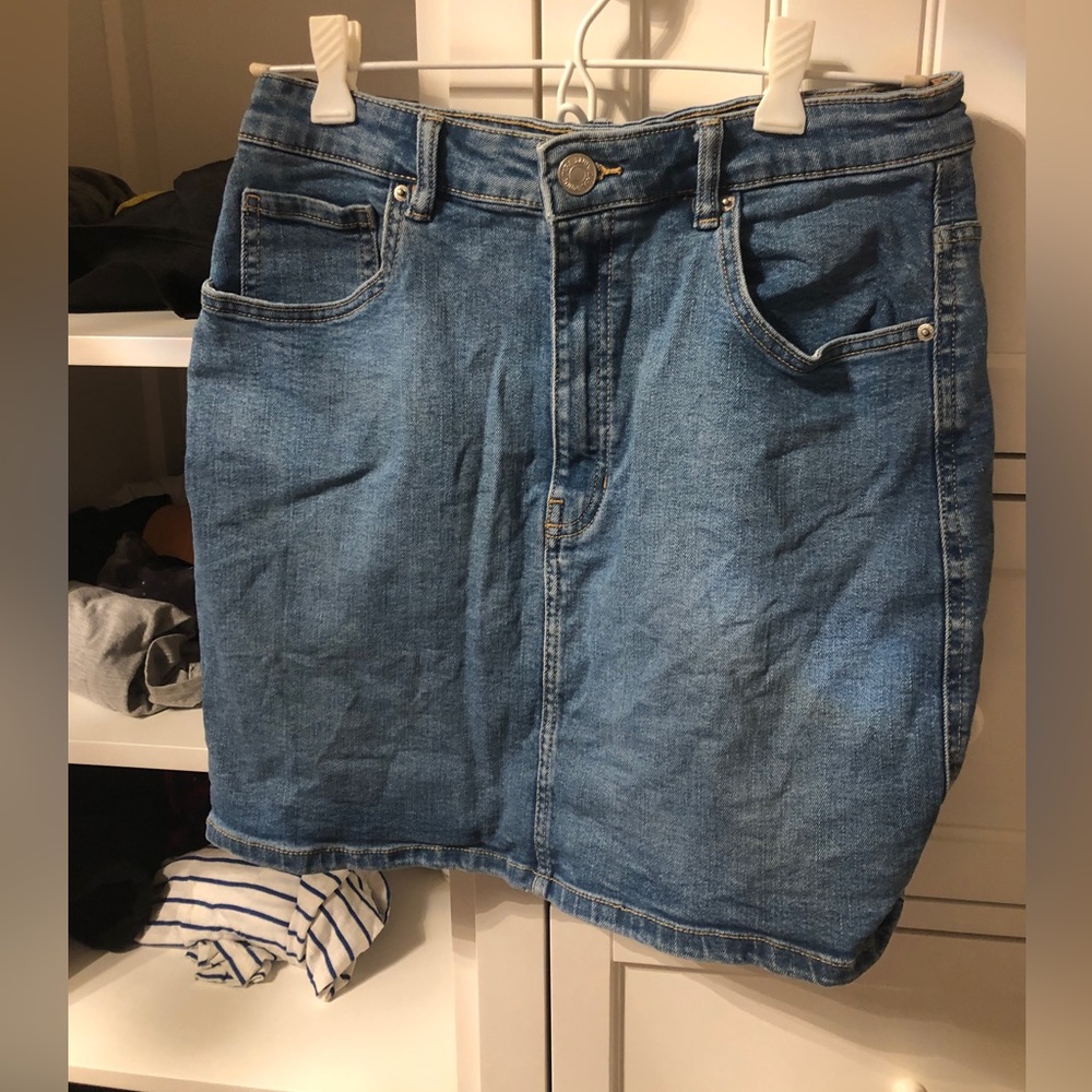 Zara Denim Light Blue Classic Jean Mini Skirt with Front & Back Pockets